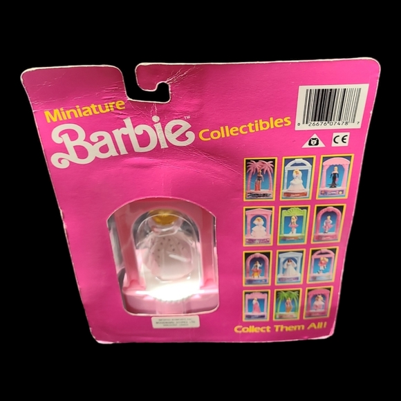 Vintage Miniature Barbie Collectibles "Superstar Barbie 1989" - Picture 9 of 11